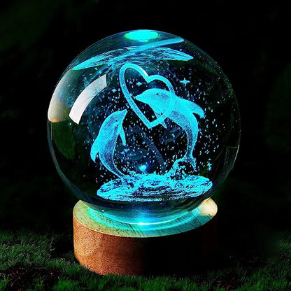 Veilleuse Dauphins Amoureux Boule de Cristal 3D Socle en Bois