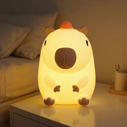 Veilleuse Capybara au Petit Chapeau pour nuits douces et fun