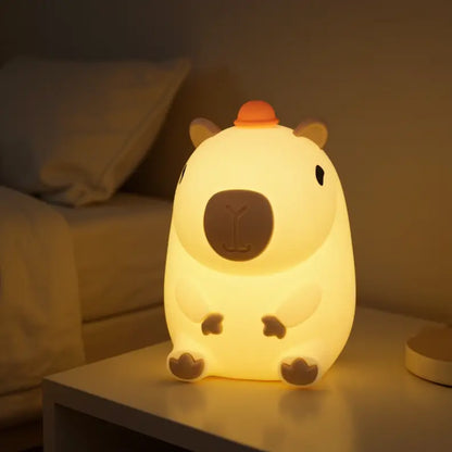 Veilleuse Capybara au Petit Chapeau pour nuits douces et fun