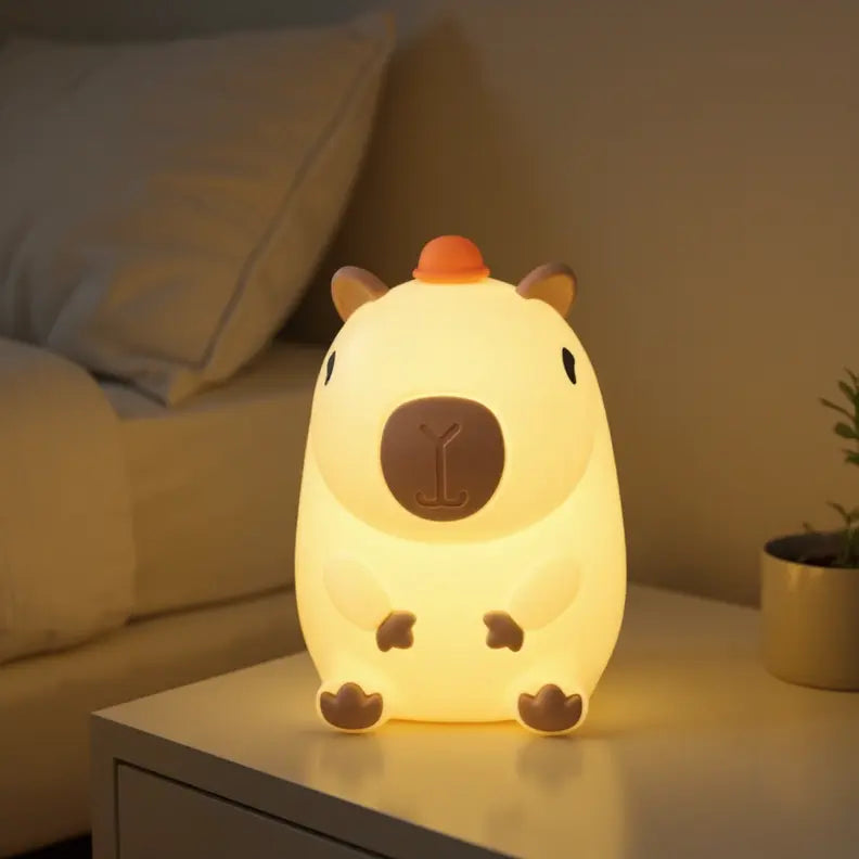 Veilleuse Capybara au Petit Chapeau pour nuits douces et fun