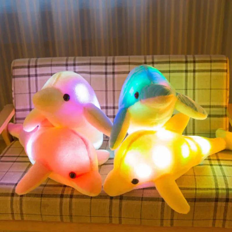 Veilleuse Dauphin Peluche : Compagnon Doux pour Nuits Paisibles