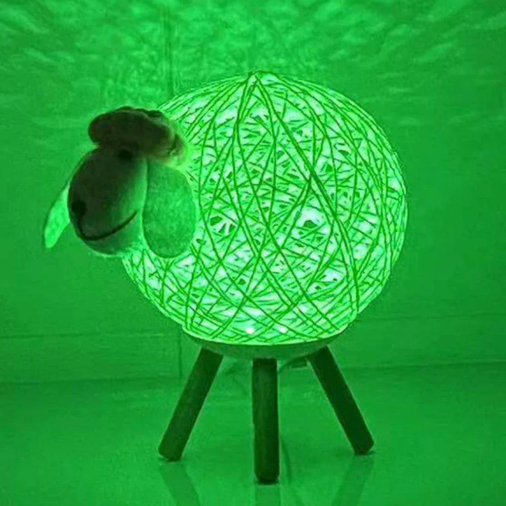 Veilleuse Mouton sur Pieds Bois - Douce Lumière pour Enfants