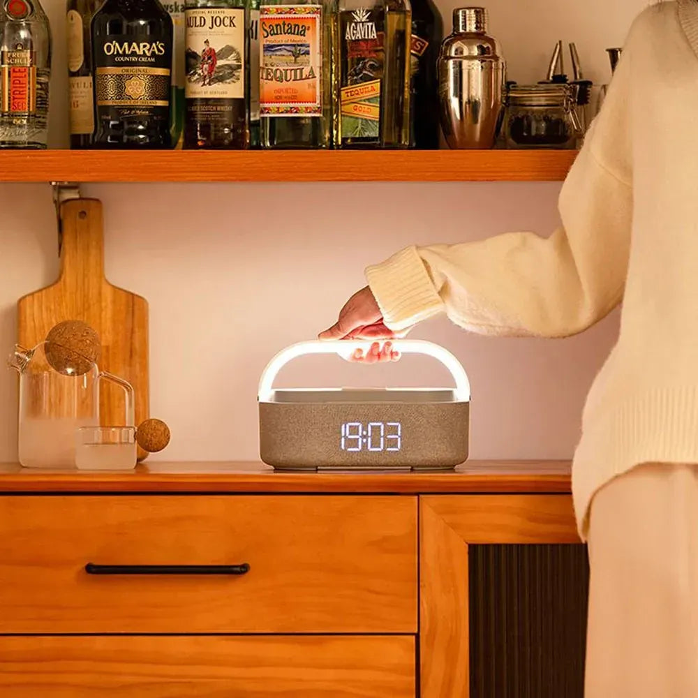 Veilleuse Réveil Radio Tactile en Bois Sans Fil Bluetooth pratique